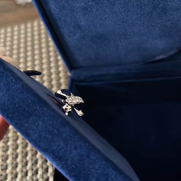 Swarovski  Disney Cinderella Slipper Pin/Brooch - Picture 5 of 9